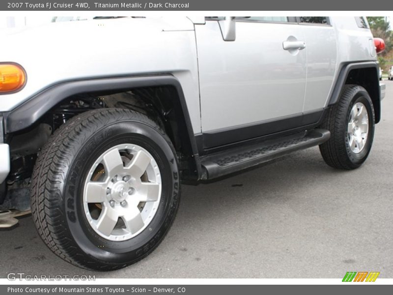 Titanium Metallic / Dark Charcoal 2007 Toyota FJ Cruiser 4WD