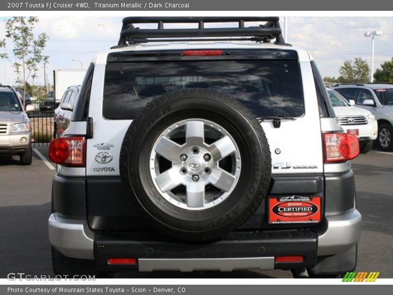 Titanium Metallic / Dark Charcoal 2007 Toyota FJ Cruiser 4WD