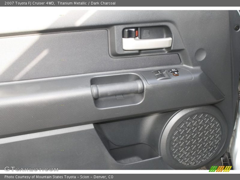 Titanium Metallic / Dark Charcoal 2007 Toyota FJ Cruiser 4WD