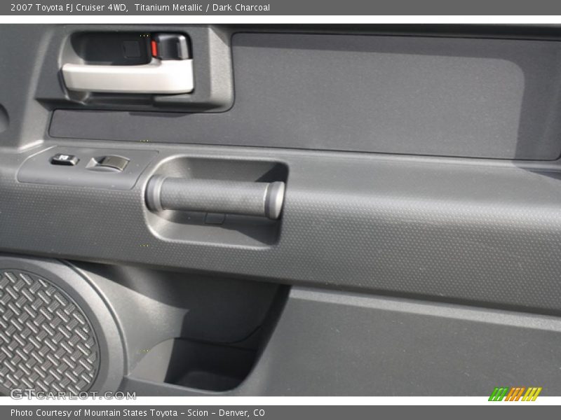 Titanium Metallic / Dark Charcoal 2007 Toyota FJ Cruiser 4WD