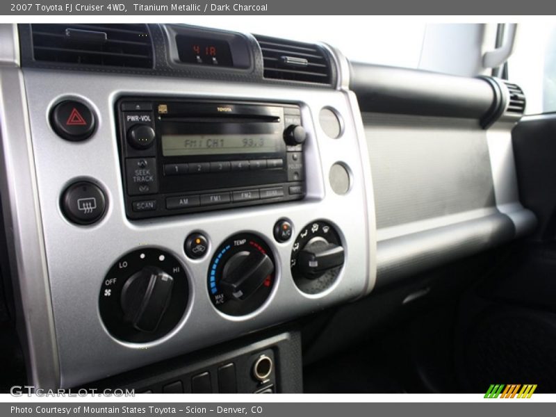 Titanium Metallic / Dark Charcoal 2007 Toyota FJ Cruiser 4WD