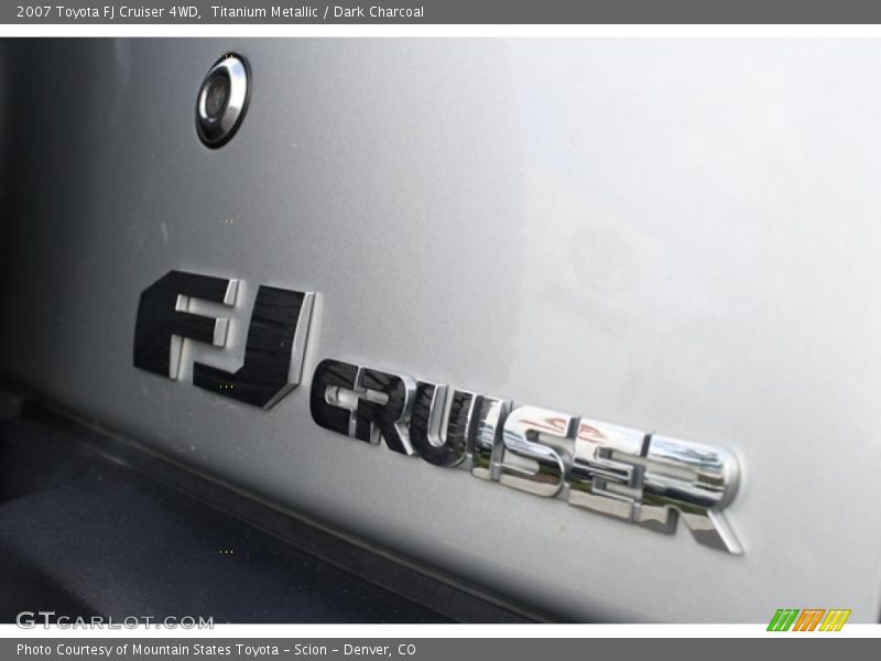 Titanium Metallic / Dark Charcoal 2007 Toyota FJ Cruiser 4WD