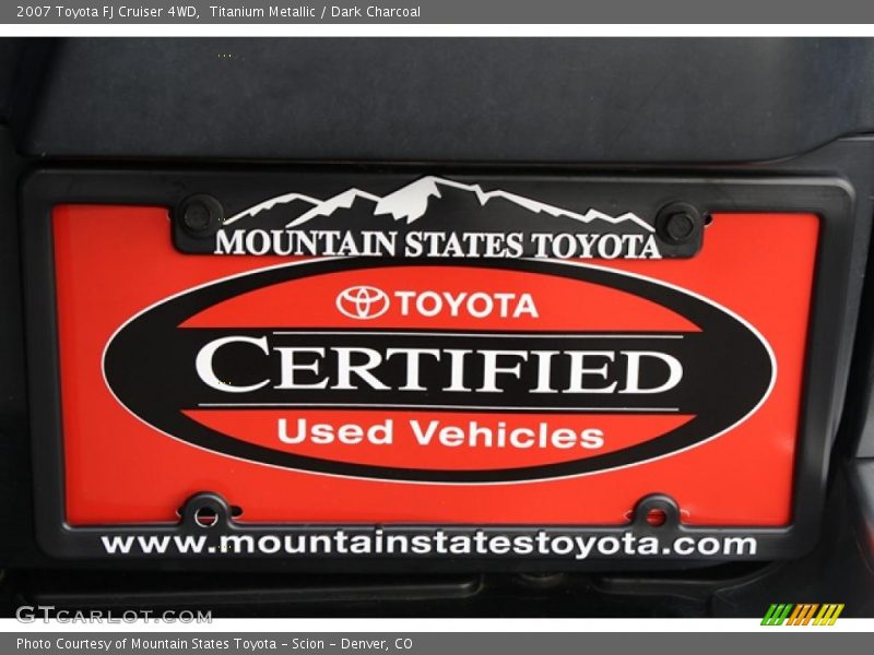 Titanium Metallic / Dark Charcoal 2007 Toyota FJ Cruiser 4WD