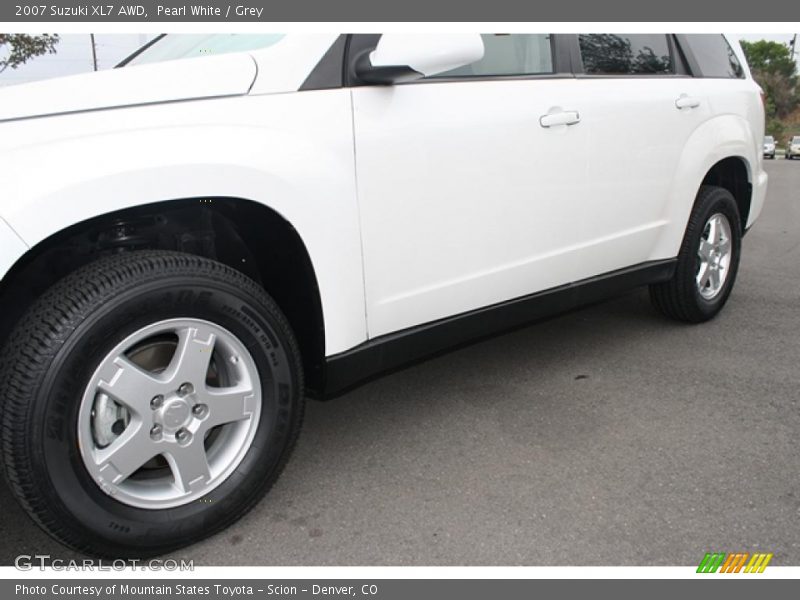 Pearl White / Grey 2007 Suzuki XL7 AWD