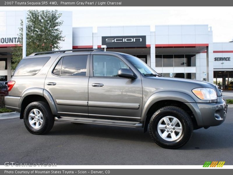 Phantom Gray Pearl / Light Charcoal 2007 Toyota Sequoia SR5 4WD