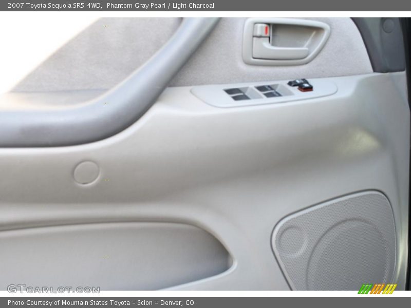 Phantom Gray Pearl / Light Charcoal 2007 Toyota Sequoia SR5 4WD