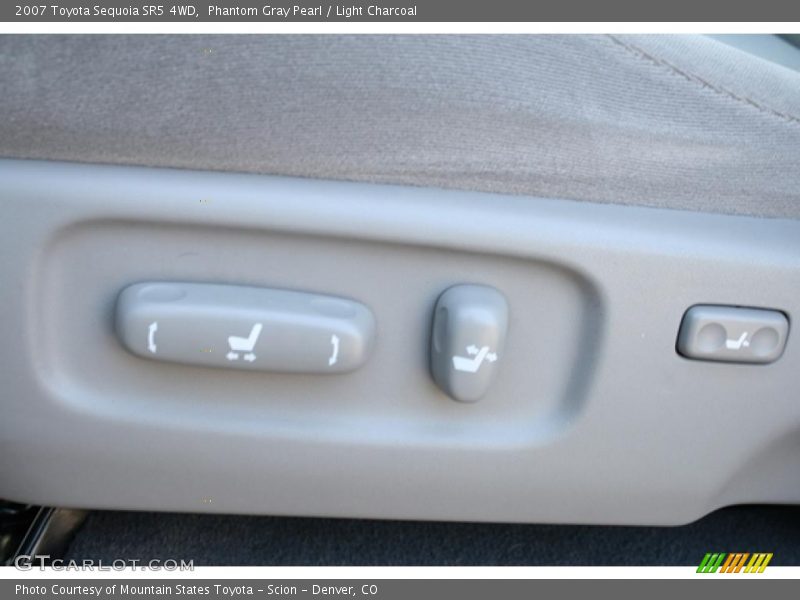 Phantom Gray Pearl / Light Charcoal 2007 Toyota Sequoia SR5 4WD