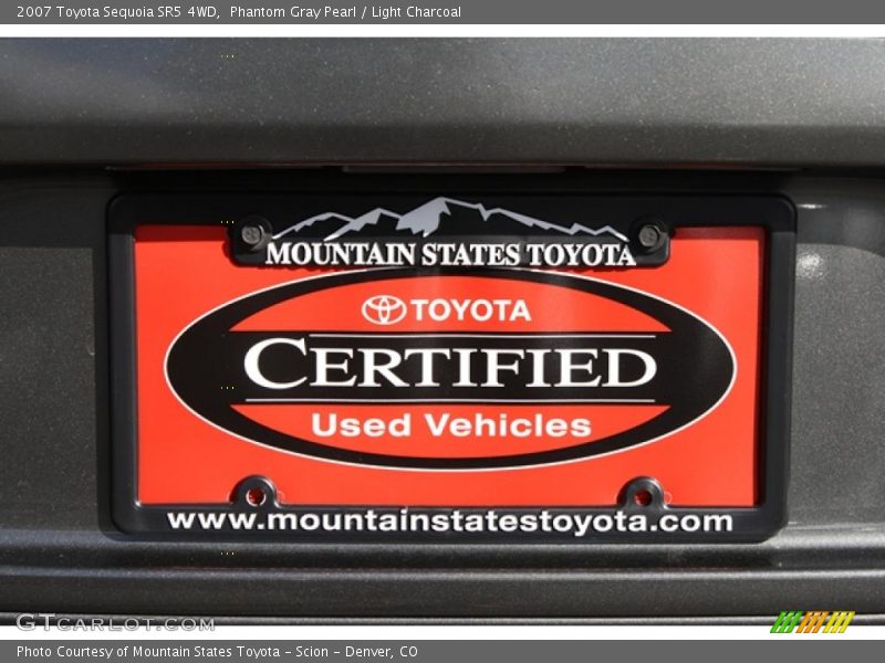 Phantom Gray Pearl / Light Charcoal 2007 Toyota Sequoia SR5 4WD