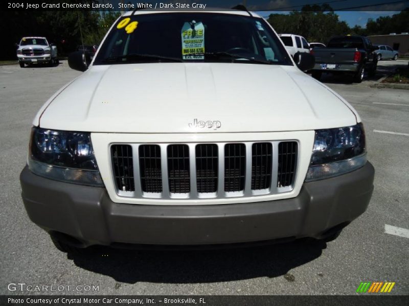 Stone White / Dark Slate Gray 2004 Jeep Grand Cherokee Laredo