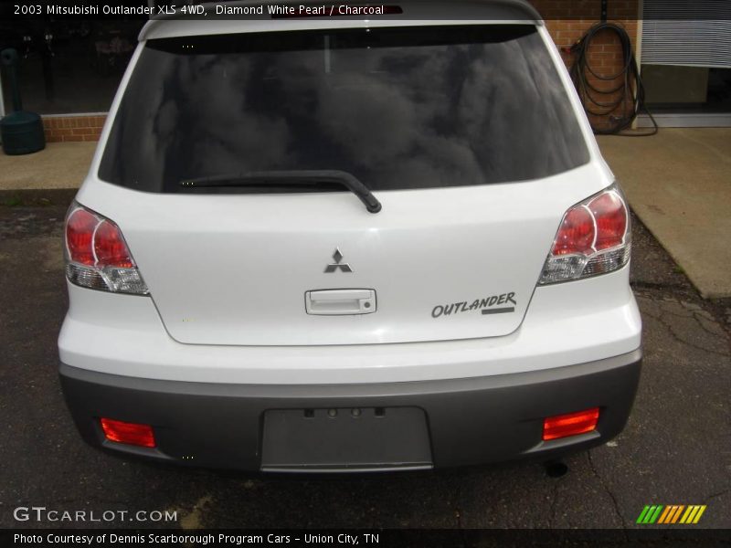 Diamond White Pearl / Charcoal 2003 Mitsubishi Outlander XLS 4WD