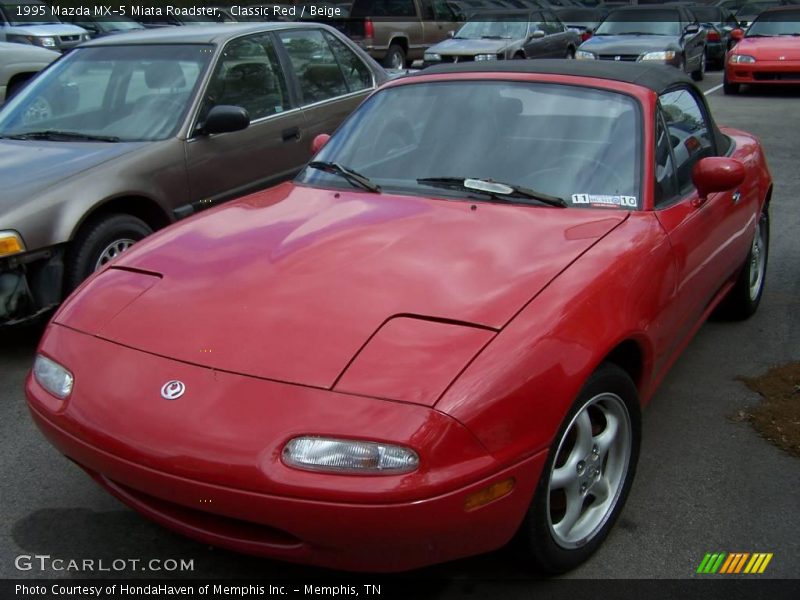 Classic Red / Beige 1995 Mazda MX-5 Miata Roadster