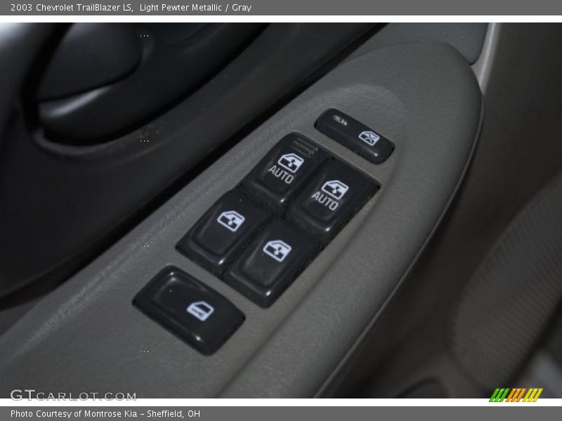 Light Pewter Metallic / Gray 2003 Chevrolet TrailBlazer LS