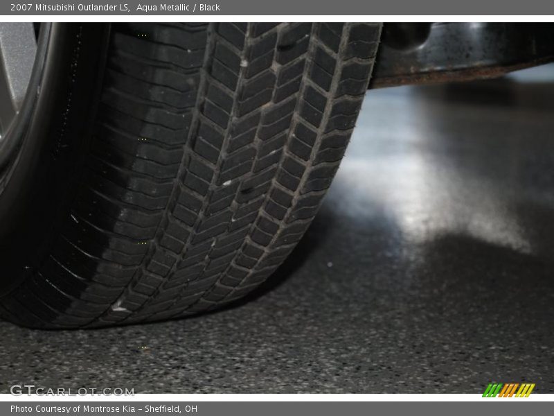 Aqua Metallic / Black 2007 Mitsubishi Outlander LS