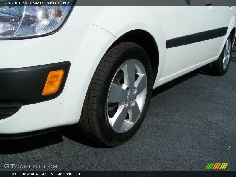 White / Gray 2007 Kia Rio SX Sedan