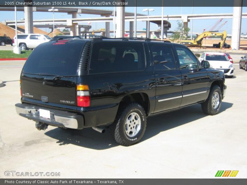 Black / Gray/Dark Charcoal 2005 Chevrolet Suburban 1500 LS 4x4