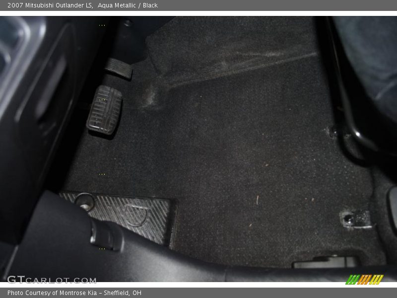 Aqua Metallic / Black 2007 Mitsubishi Outlander LS