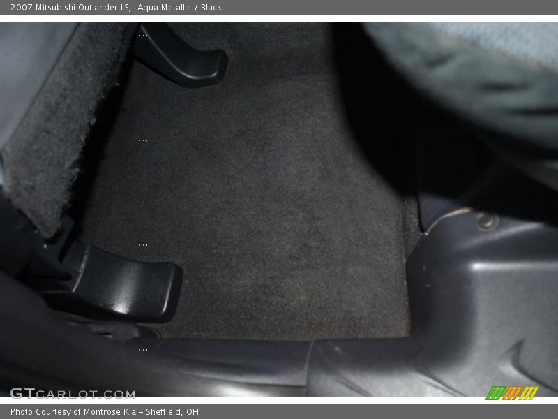 Aqua Metallic / Black 2007 Mitsubishi Outlander LS