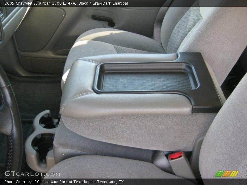 Black / Gray/Dark Charcoal 2005 Chevrolet Suburban 1500 LS 4x4
