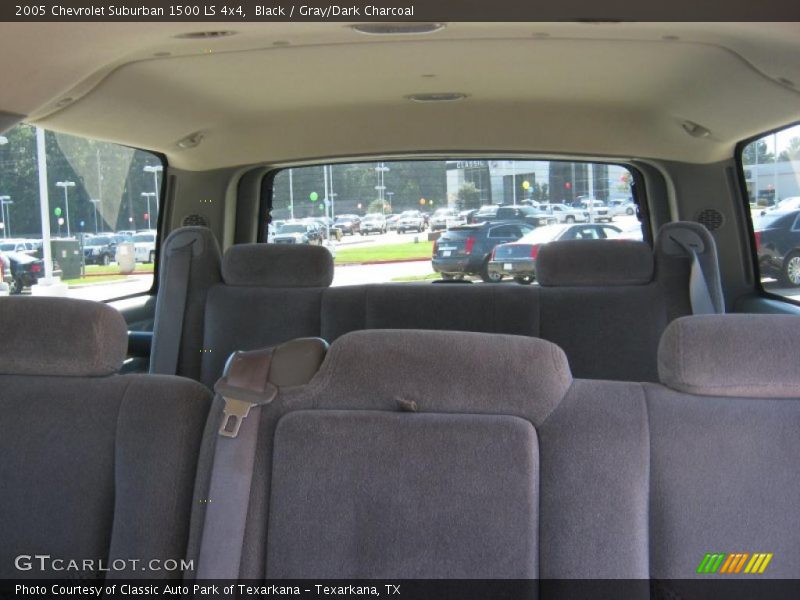 Black / Gray/Dark Charcoal 2005 Chevrolet Suburban 1500 LS 4x4