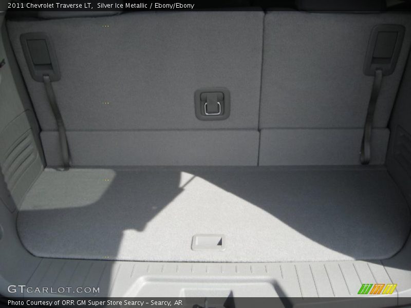 Silver Ice Metallic / Ebony/Ebony 2011 Chevrolet Traverse LT