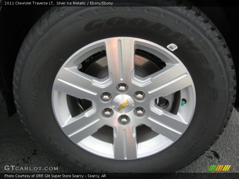 Silver Ice Metallic / Ebony/Ebony 2011 Chevrolet Traverse LT