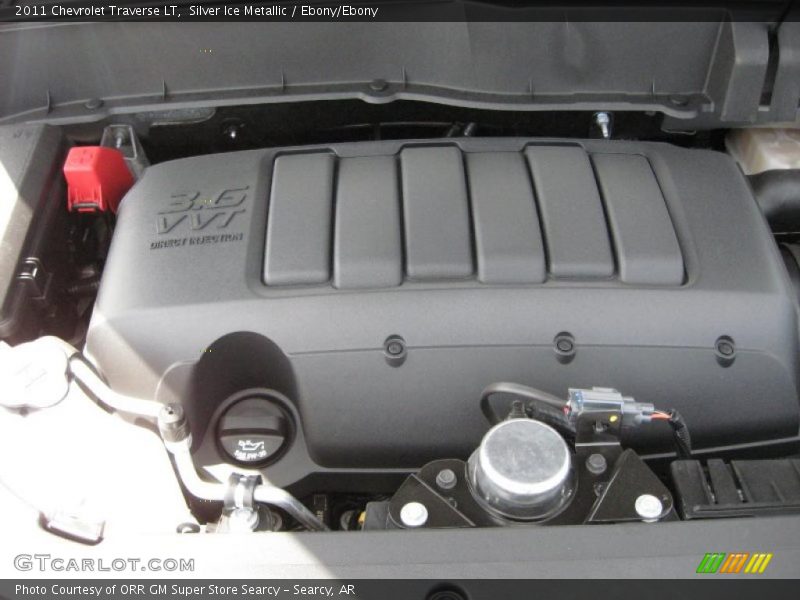 Silver Ice Metallic / Ebony/Ebony 2011 Chevrolet Traverse LT