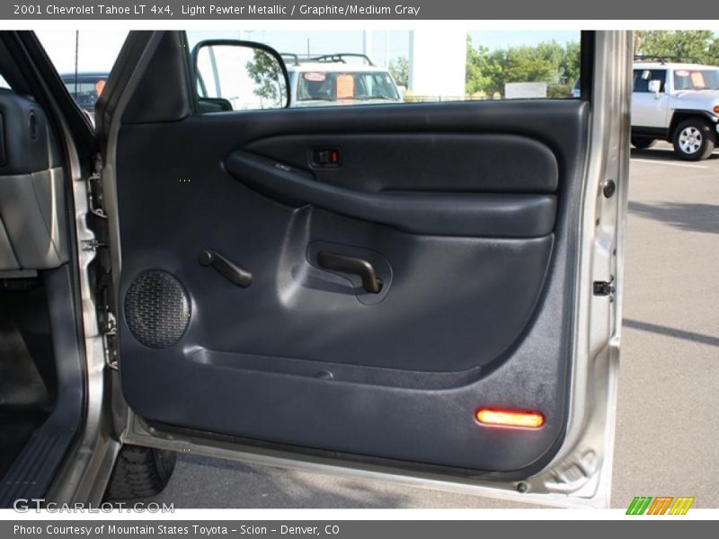 Light Pewter Metallic / Graphite/Medium Gray 2001 Chevrolet Tahoe LT 4x4