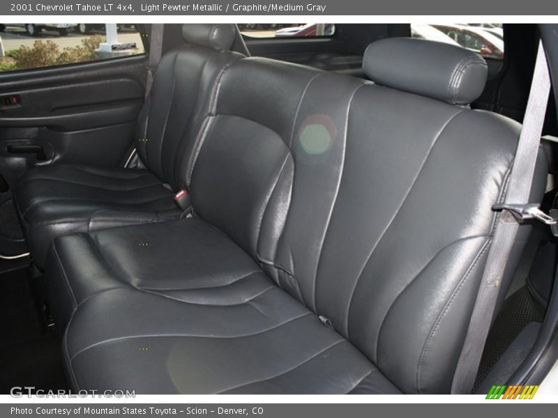 Light Pewter Metallic / Graphite/Medium Gray 2001 Chevrolet Tahoe LT 4x4