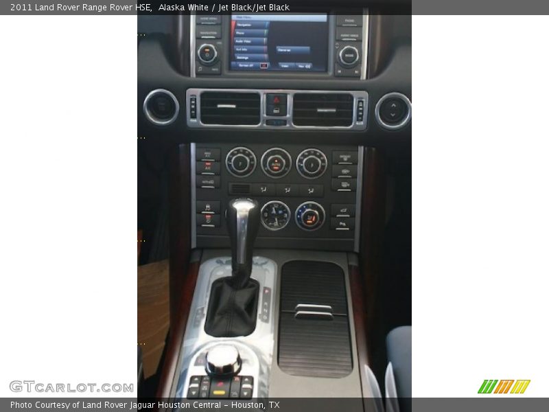 Alaska White / Jet Black/Jet Black 2011 Land Rover Range Rover HSE