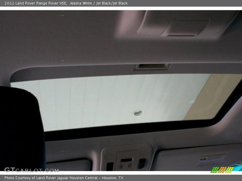 Alaska White / Jet Black/Jet Black 2011 Land Rover Range Rover HSE