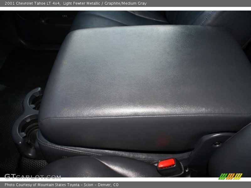 Light Pewter Metallic / Graphite/Medium Gray 2001 Chevrolet Tahoe LT 4x4