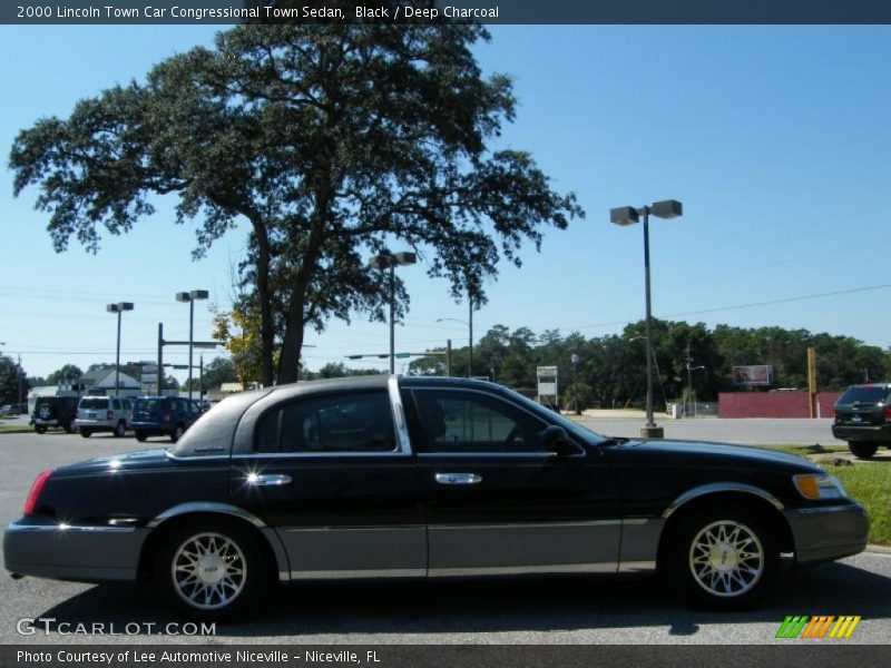 Black / Deep Charcoal 2000 Lincoln Town Car Congressional Town Sedan