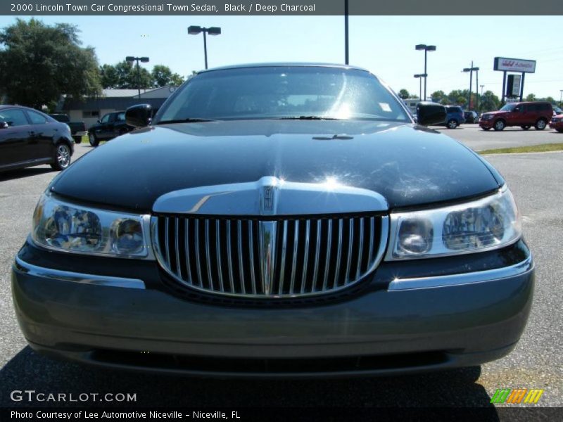 Black / Deep Charcoal 2000 Lincoln Town Car Congressional Town Sedan
