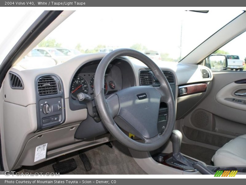 White / Taupe/Light Taupe 2004 Volvo V40