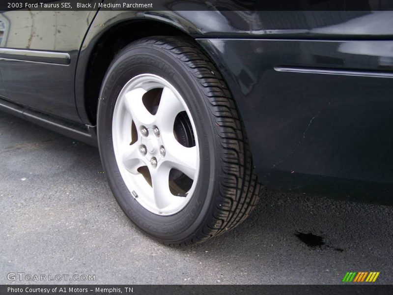 Black / Medium Parchment 2003 Ford Taurus SES