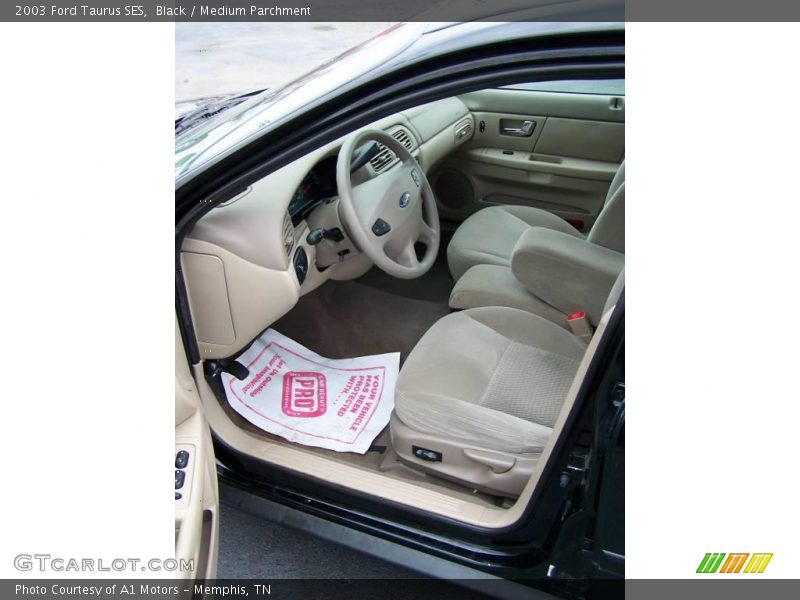 Black / Medium Parchment 2003 Ford Taurus SES