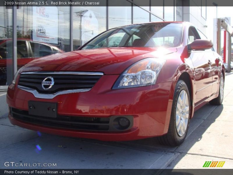 Red Brick Metallic / Charcoal 2009 Nissan Altima 2.5 S