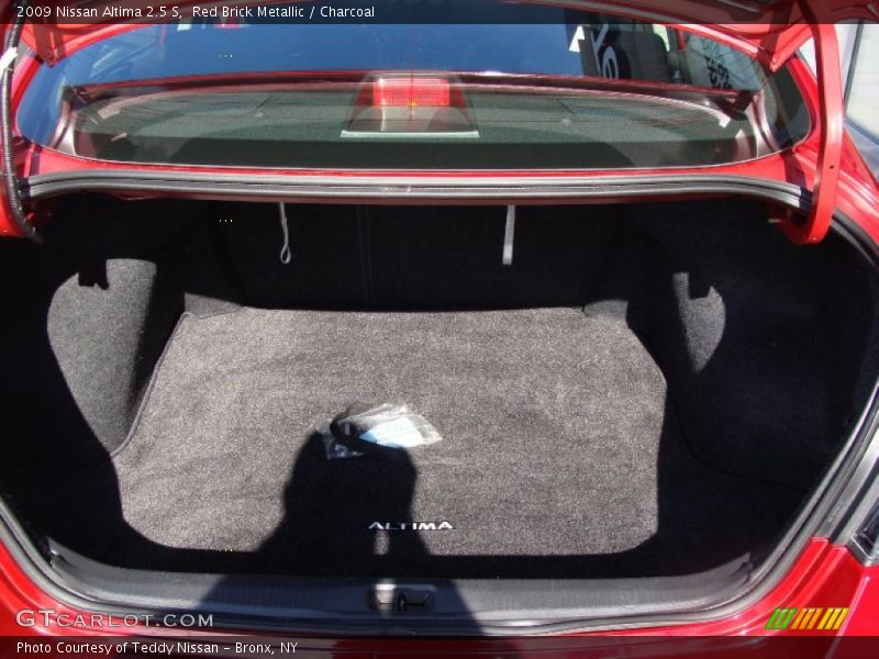 Red Brick Metallic / Charcoal 2009 Nissan Altima 2.5 S