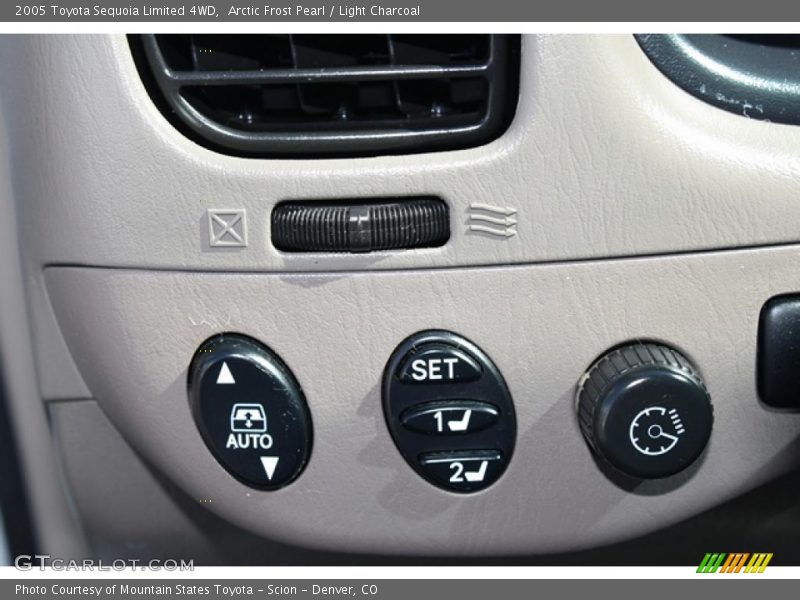 Arctic Frost Pearl / Light Charcoal 2005 Toyota Sequoia Limited 4WD