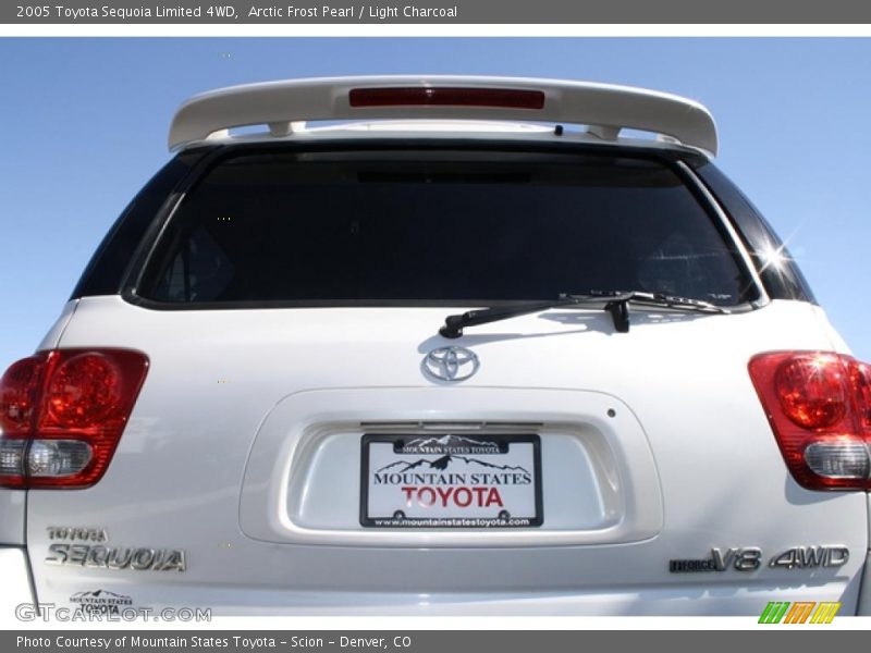 Arctic Frost Pearl / Light Charcoal 2005 Toyota Sequoia Limited 4WD