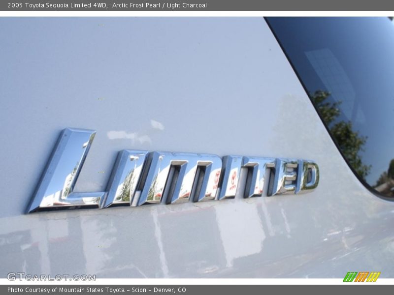 Arctic Frost Pearl / Light Charcoal 2005 Toyota Sequoia Limited 4WD