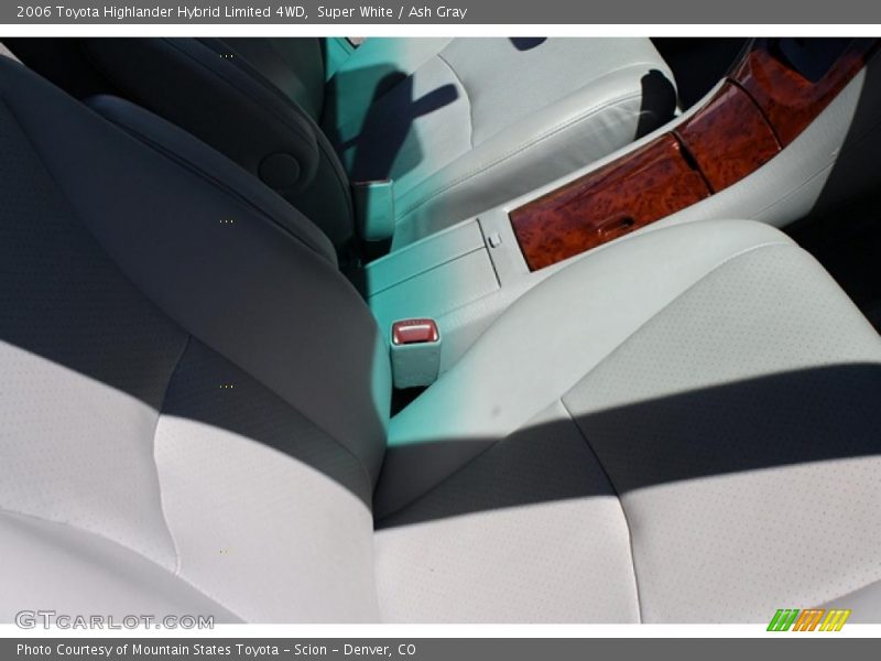 Super White / Ash Gray 2006 Toyota Highlander Hybrid Limited 4WD