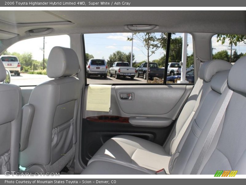 Super White / Ash Gray 2006 Toyota Highlander Hybrid Limited 4WD