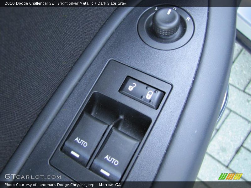 Bright Silver Metallic / Dark Slate Gray 2010 Dodge Challenger SE