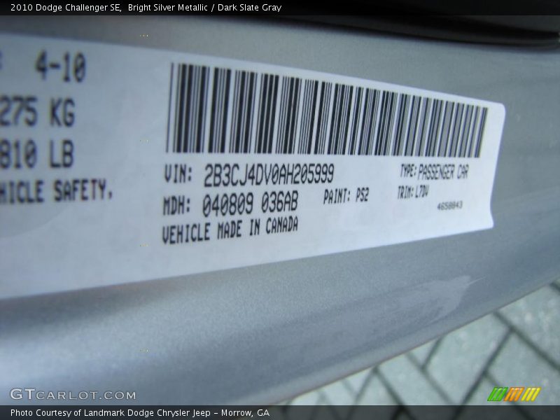 Bright Silver Metallic / Dark Slate Gray 2010 Dodge Challenger SE
