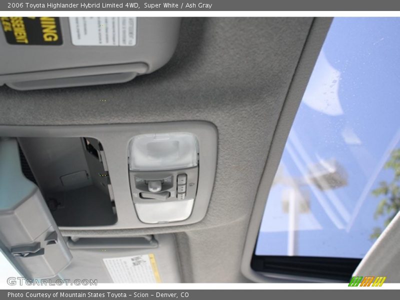 Super White / Ash Gray 2006 Toyota Highlander Hybrid Limited 4WD