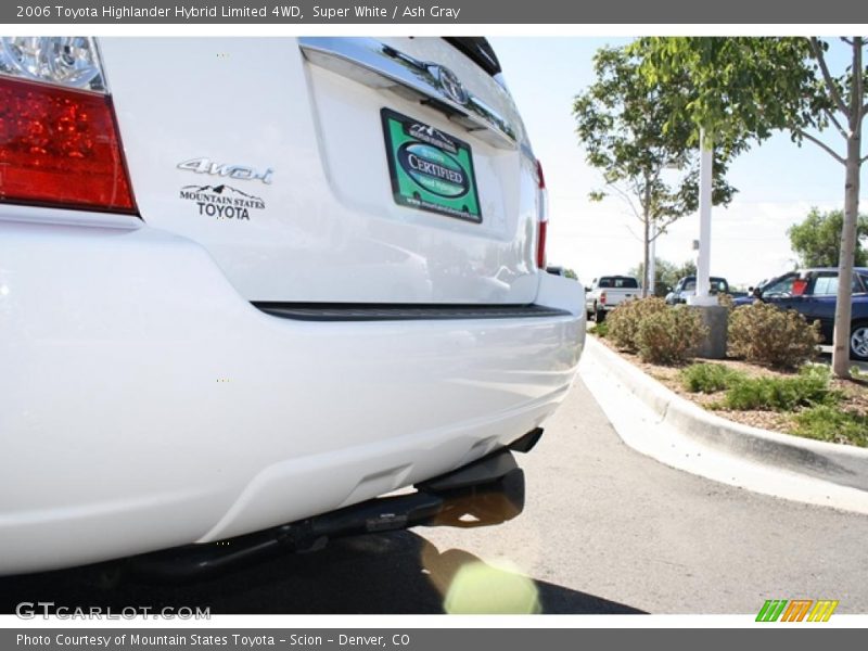 Super White / Ash Gray 2006 Toyota Highlander Hybrid Limited 4WD