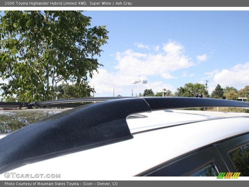 Super White / Ash Gray 2006 Toyota Highlander Hybrid Limited 4WD
