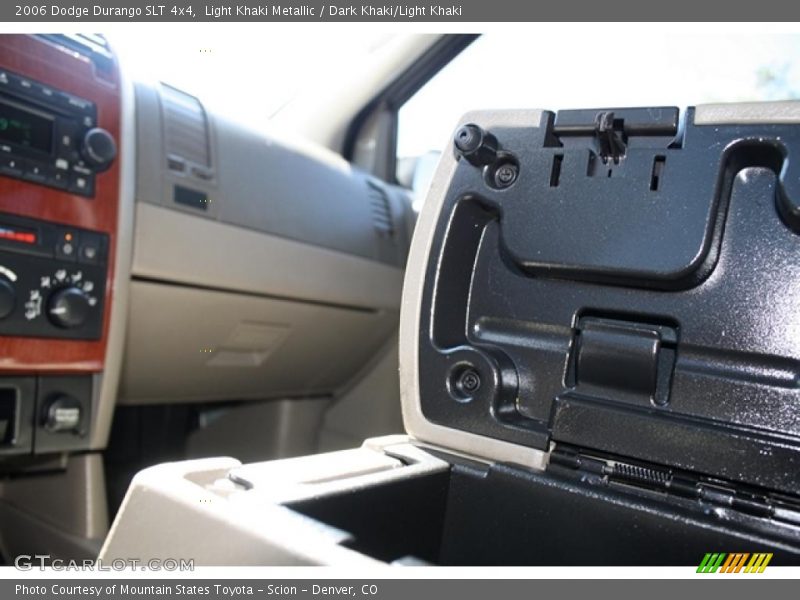 Light Khaki Metallic / Dark Khaki/Light Khaki 2006 Dodge Durango SLT 4x4
