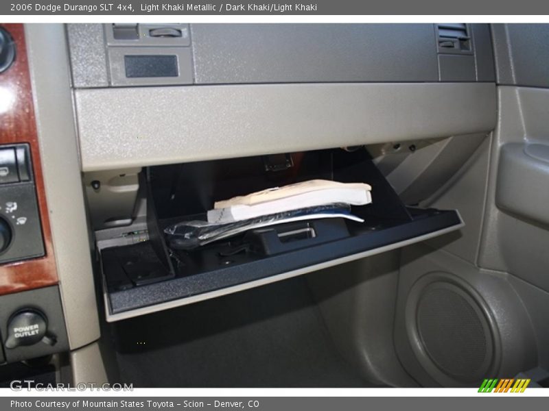 Light Khaki Metallic / Dark Khaki/Light Khaki 2006 Dodge Durango SLT 4x4